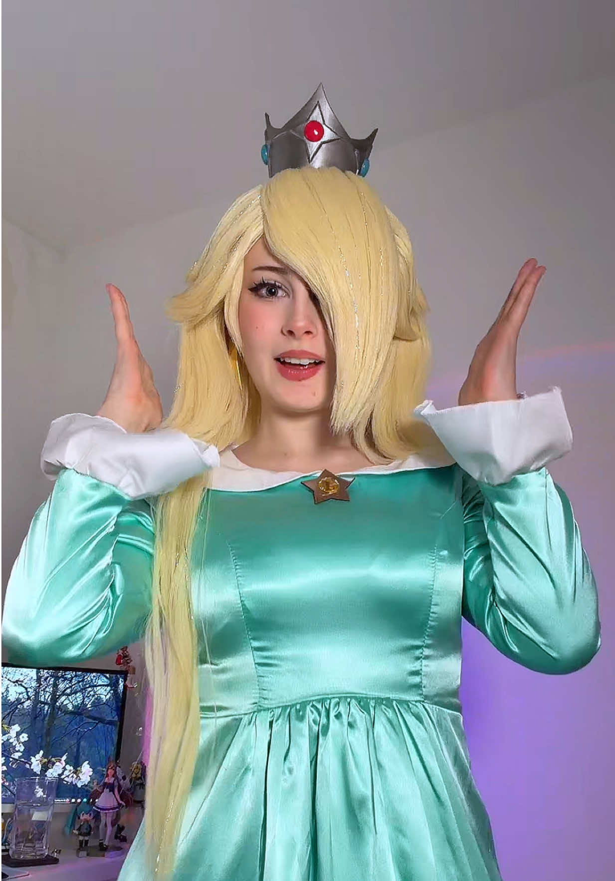 @Faebee