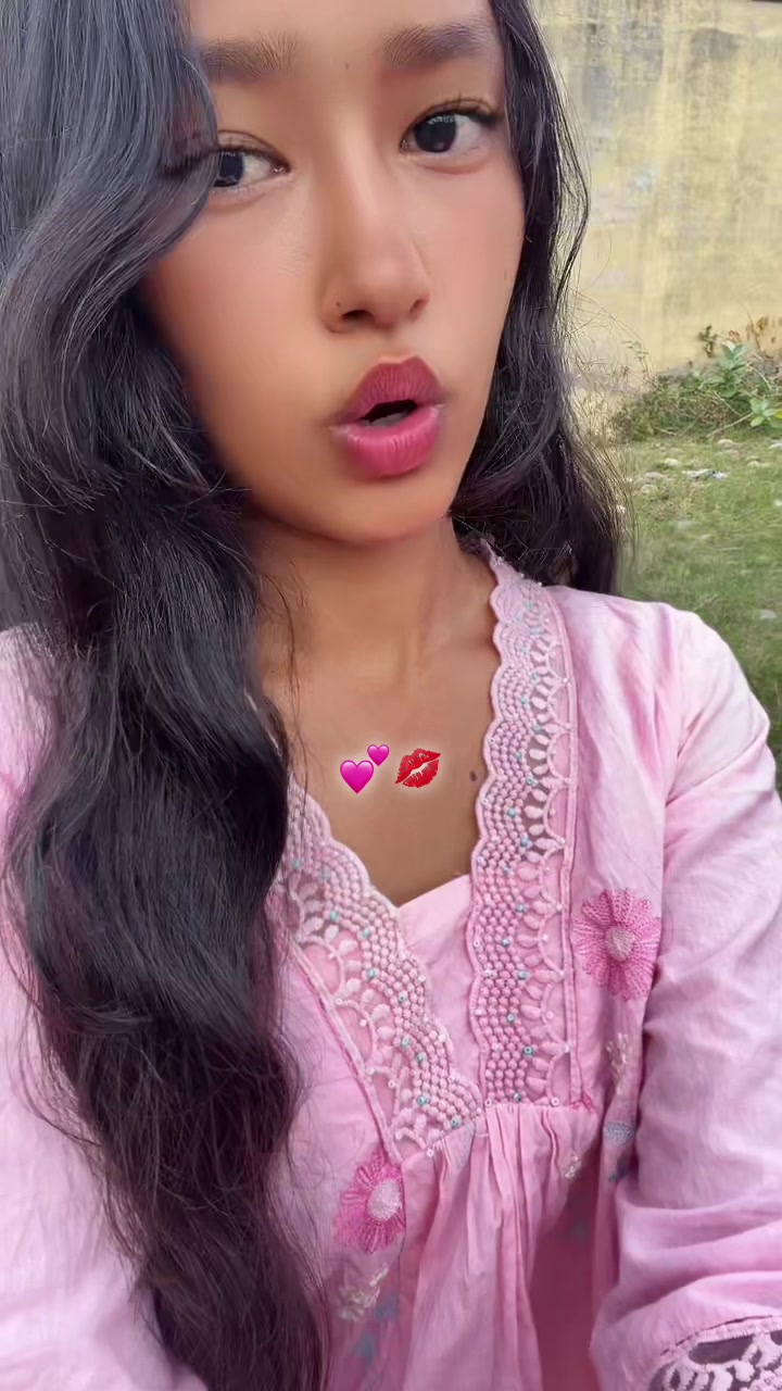 @Parii thakuri 💗🌒