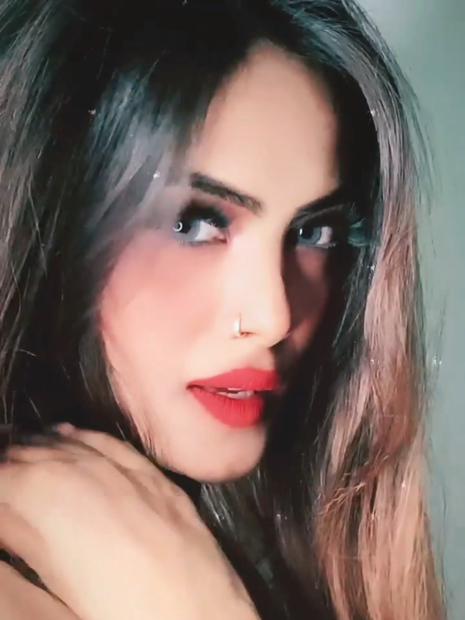 @🦋🧚♀️Rukaiyakhan🧚♀️🦋