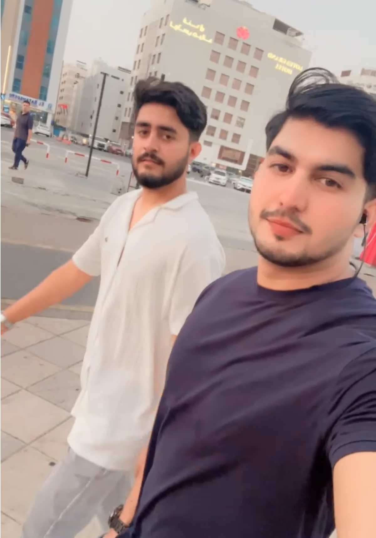 @Tanzeel 🇦🇪