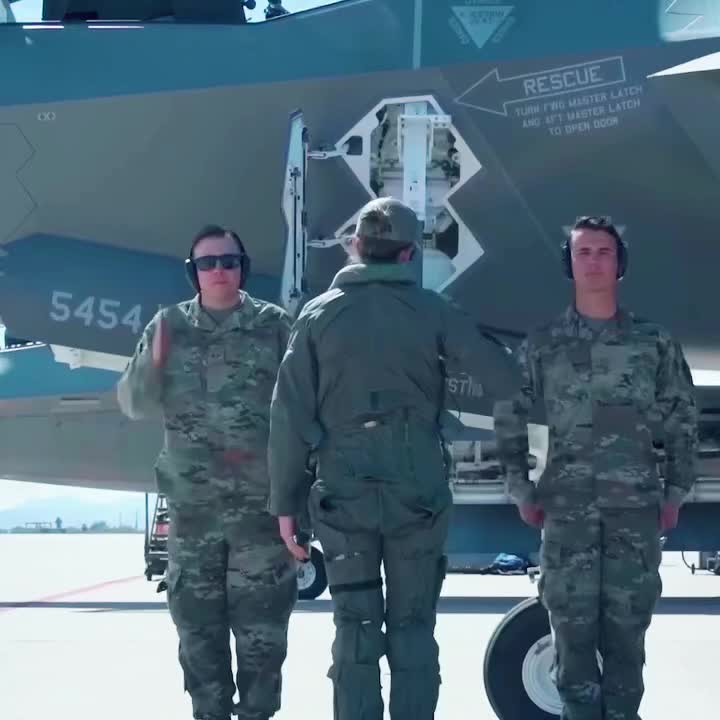 @US AIRFORCE