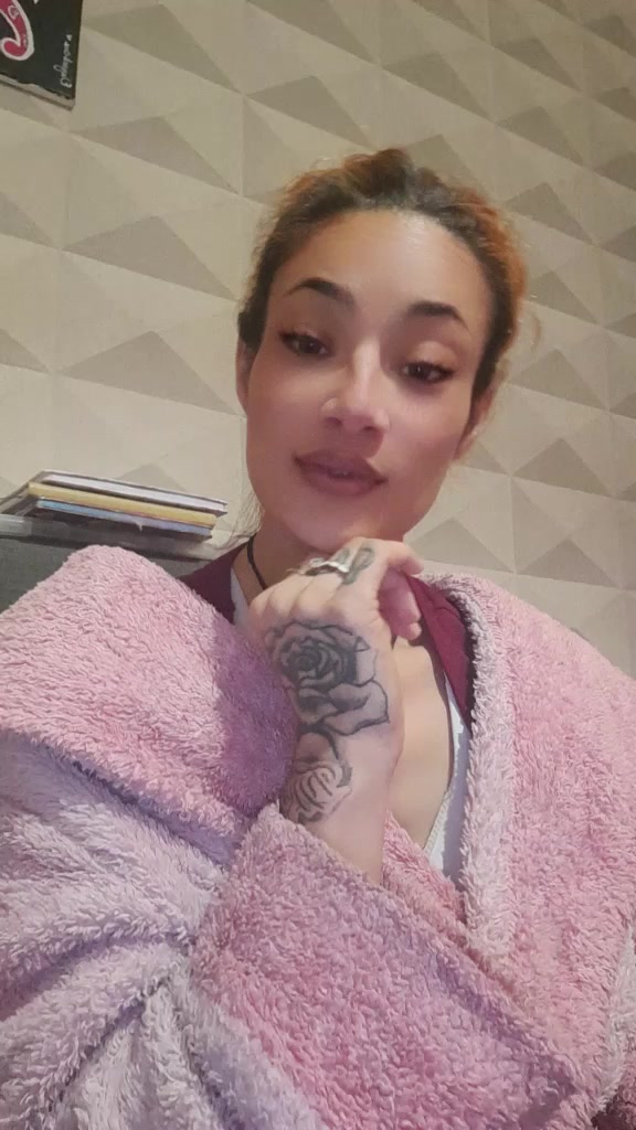 @HiimynamesBee🐝
