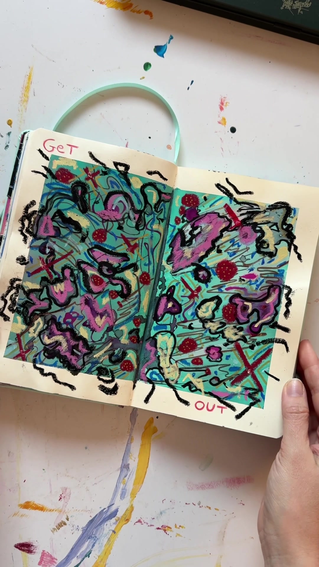 @Julie 🍭 Artiste