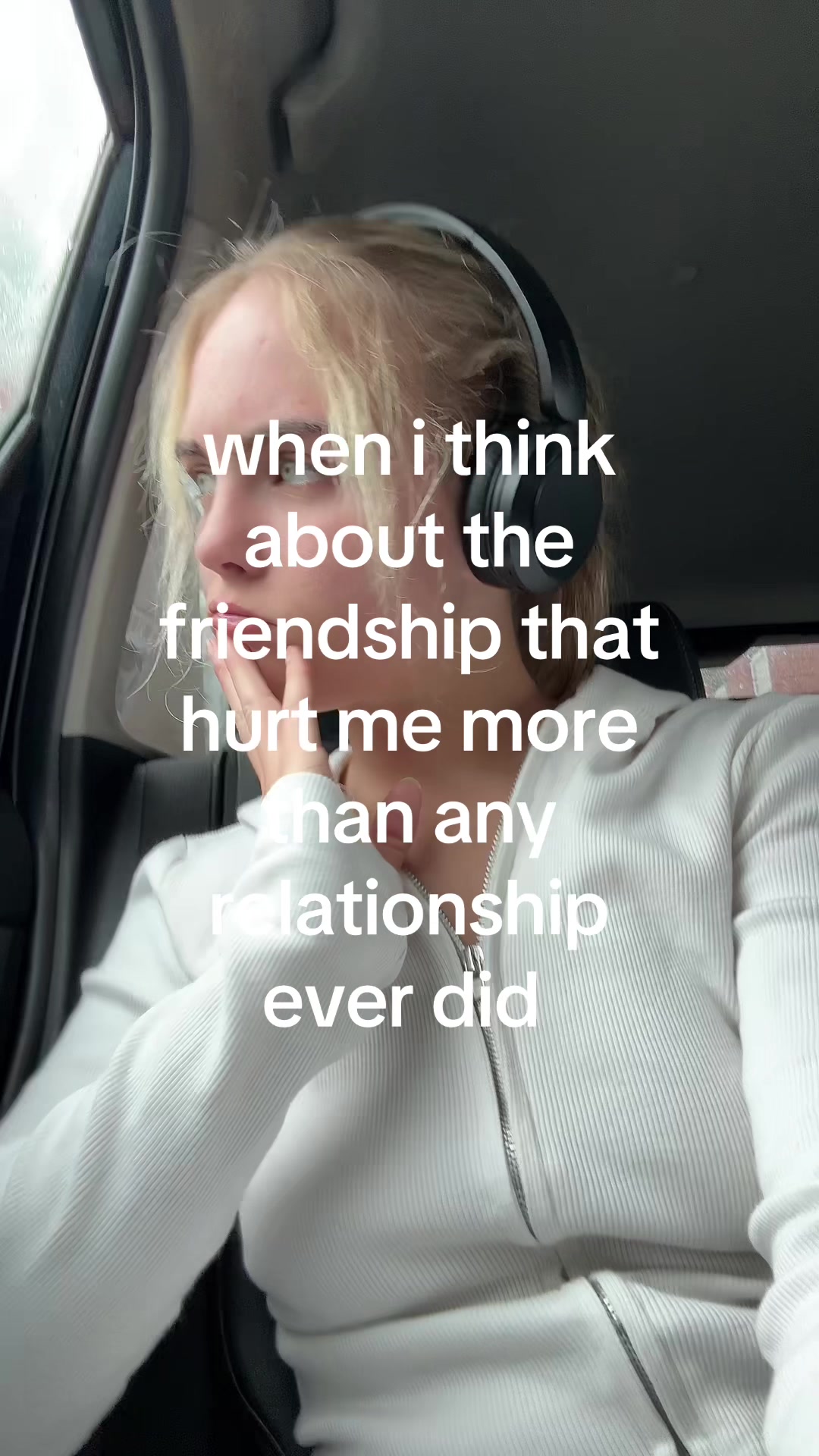 @anais