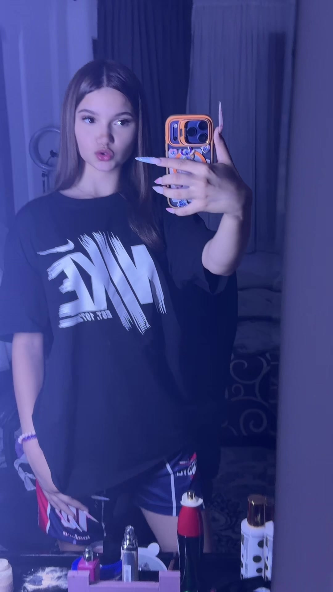 @Comi
