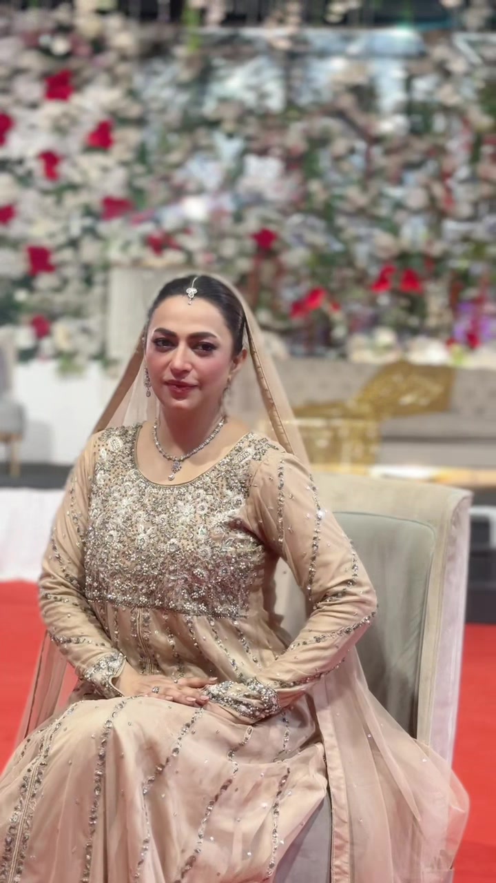 @Hibaalikhan