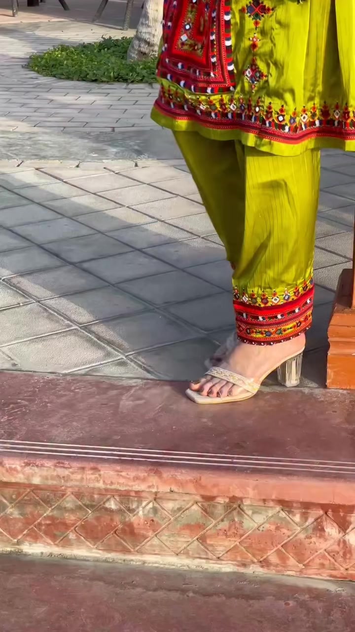 @🦋⃟⃟ ͥ ͣ ͫ نازش ماشکیلی👰࿐