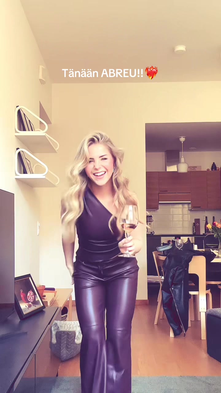 @saanabee