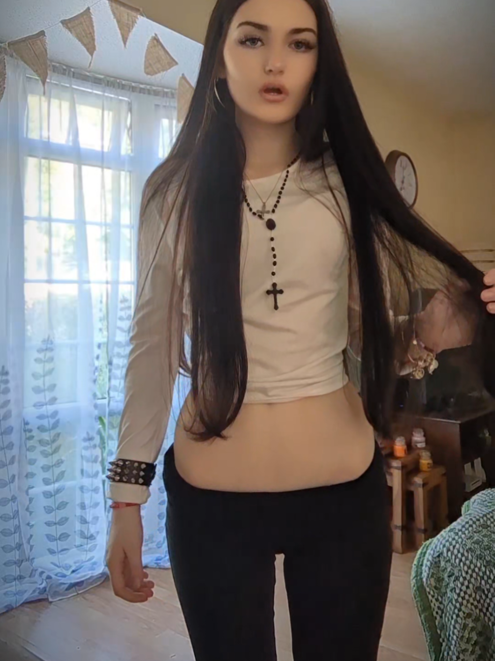 @𝖊𝖑𝖑𝖘