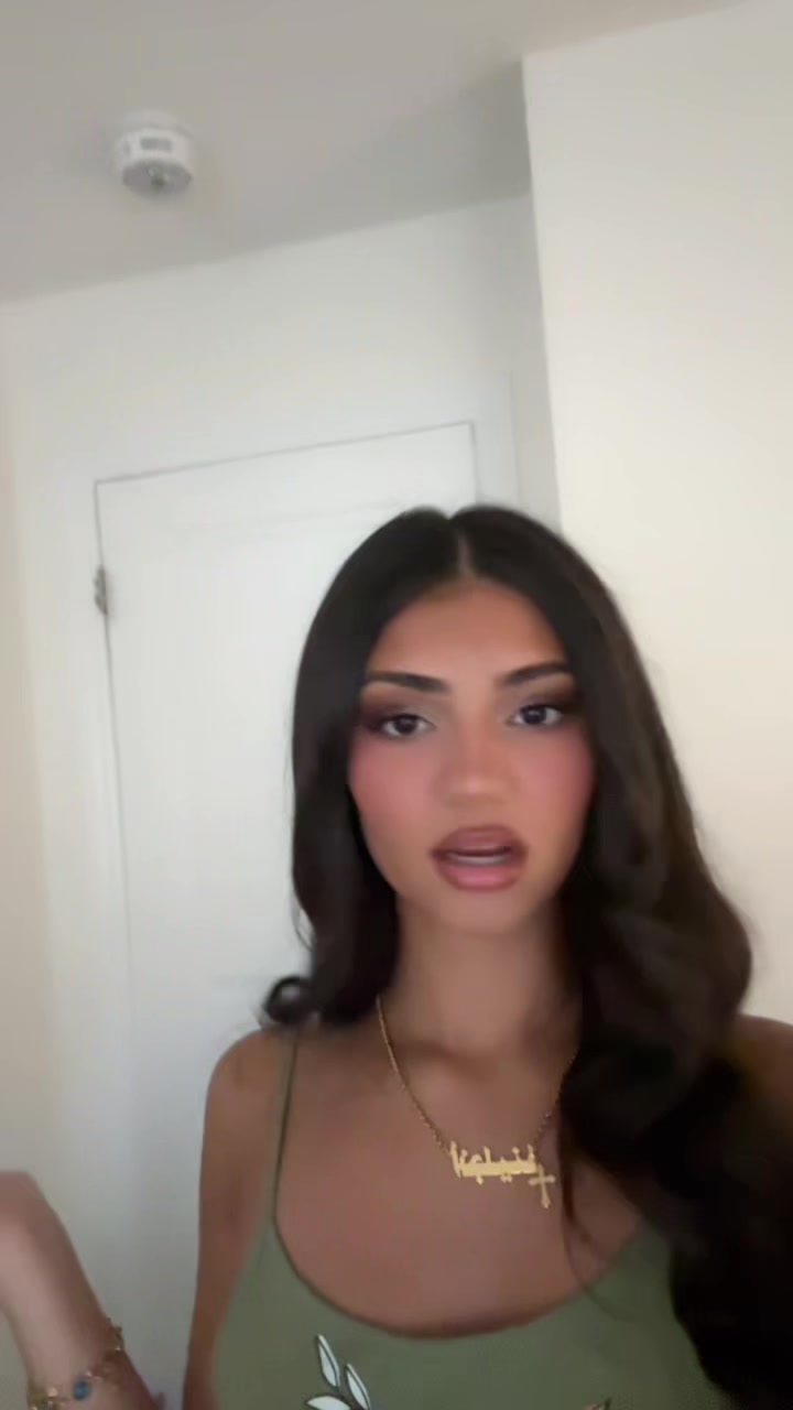 @a n g e l i n a