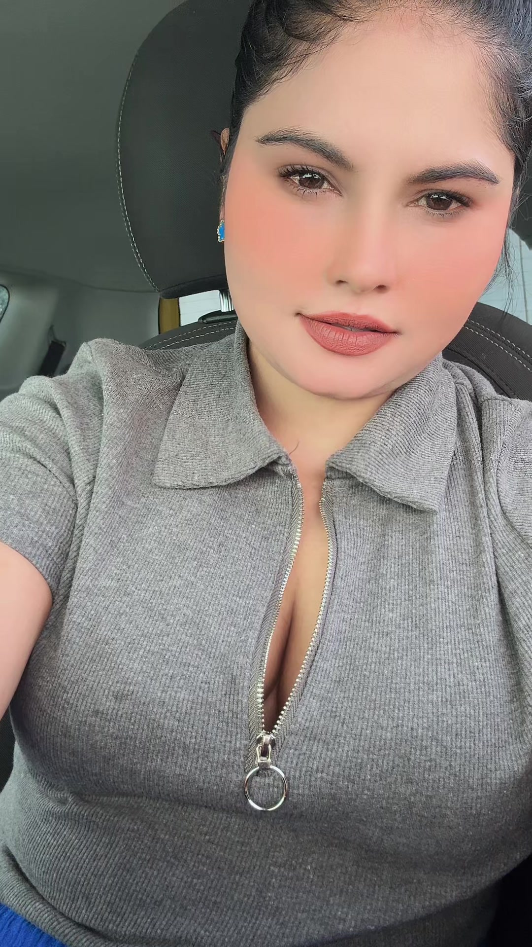 @SEXYNADIA123