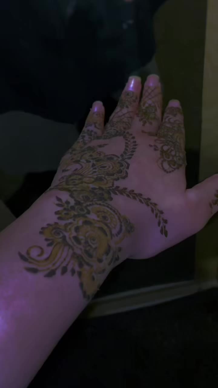 @Henna artist