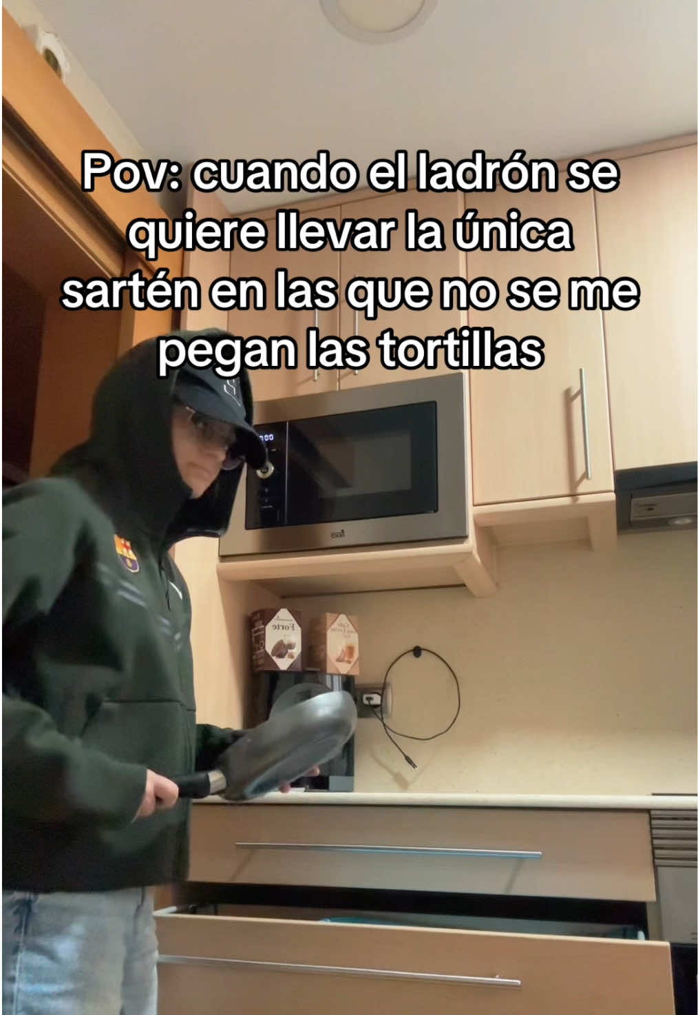 @Laura Calder&oacute;n