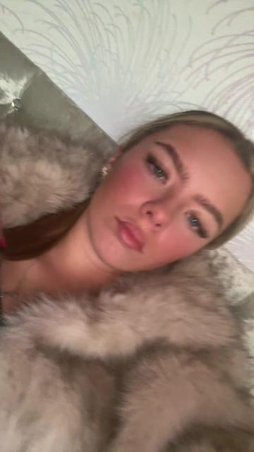 @holl💝