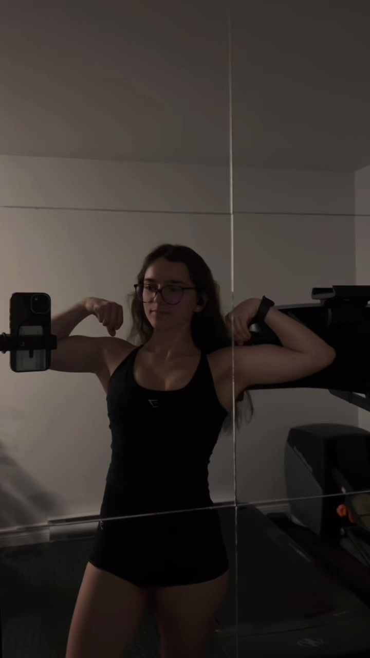 @Jasmine | Routine & Fitness 💋