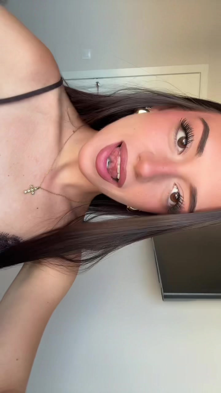 @๐;