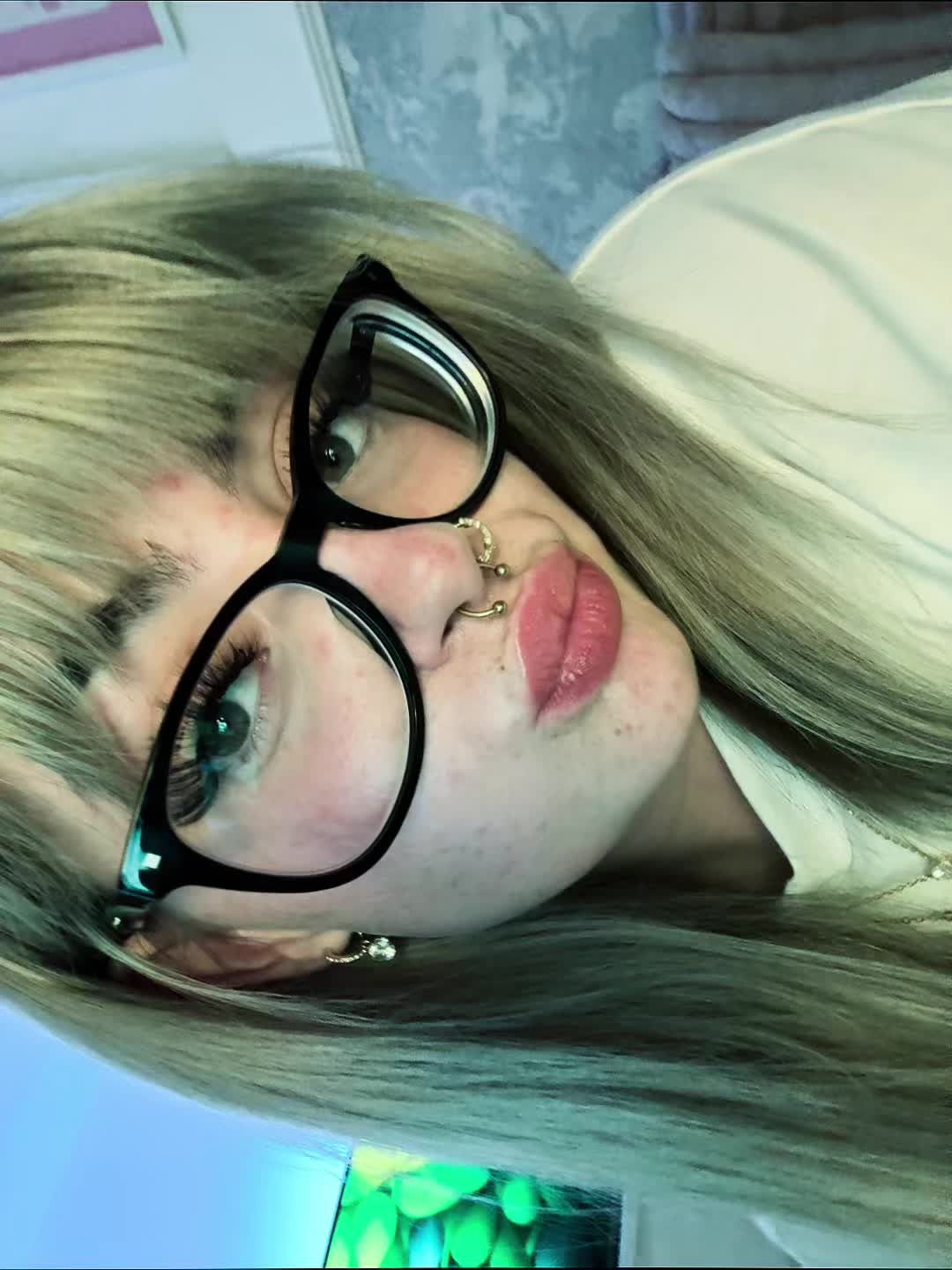 @btchesbrokenblondie 🩵