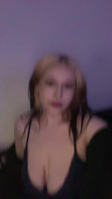 @Cloudz🧛🏻&zwj;♀️