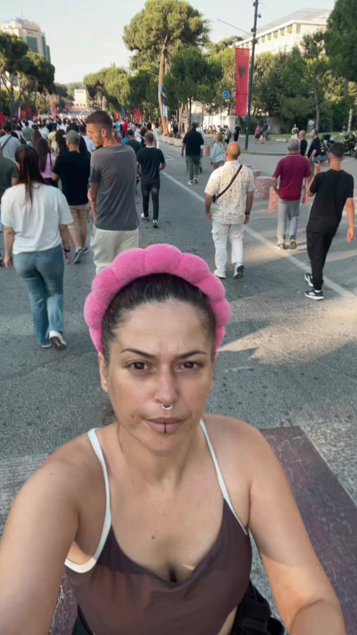 @Maria Prifti 🇦🇱🇬🇷🇨🇭