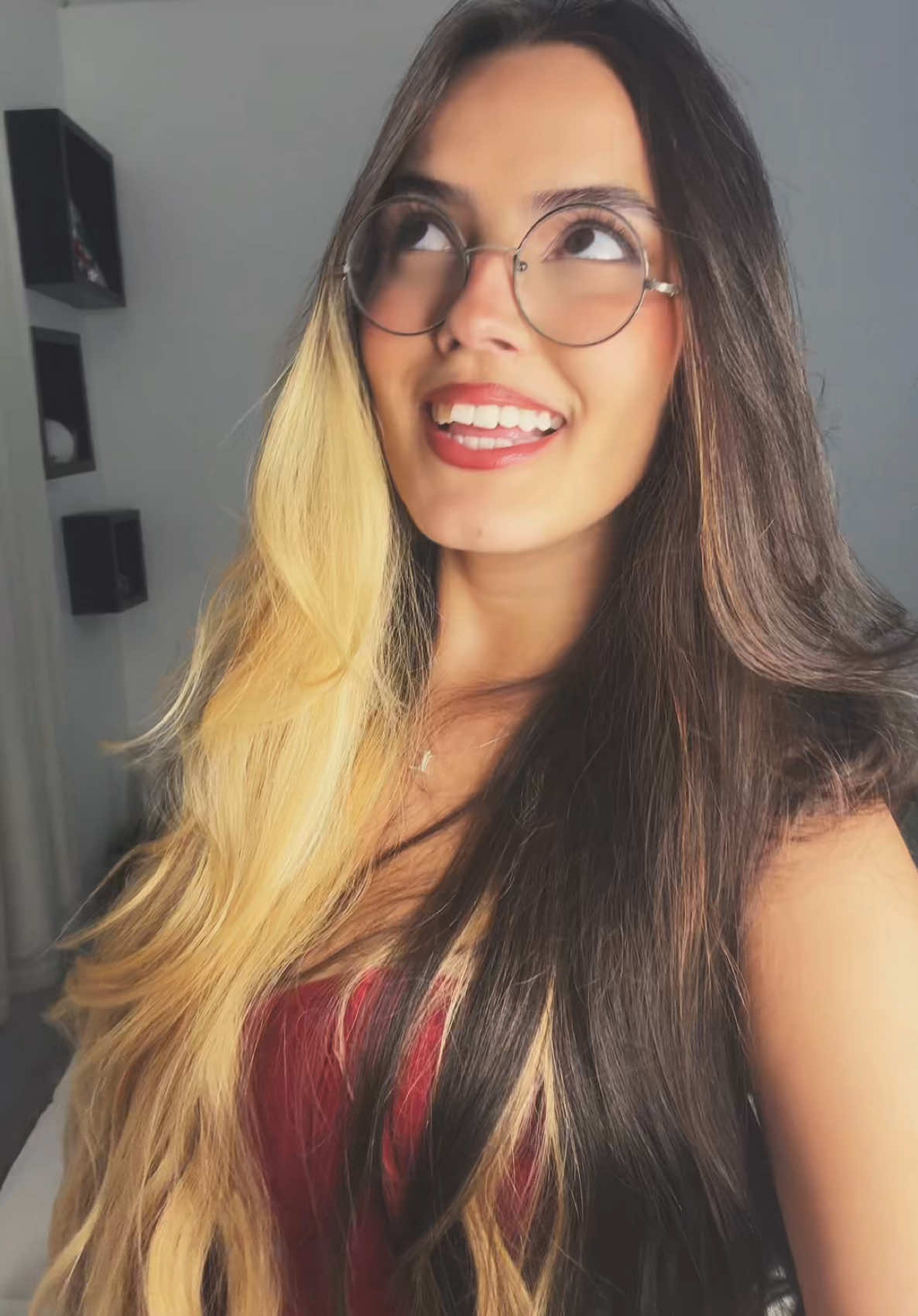 @Laispotonl