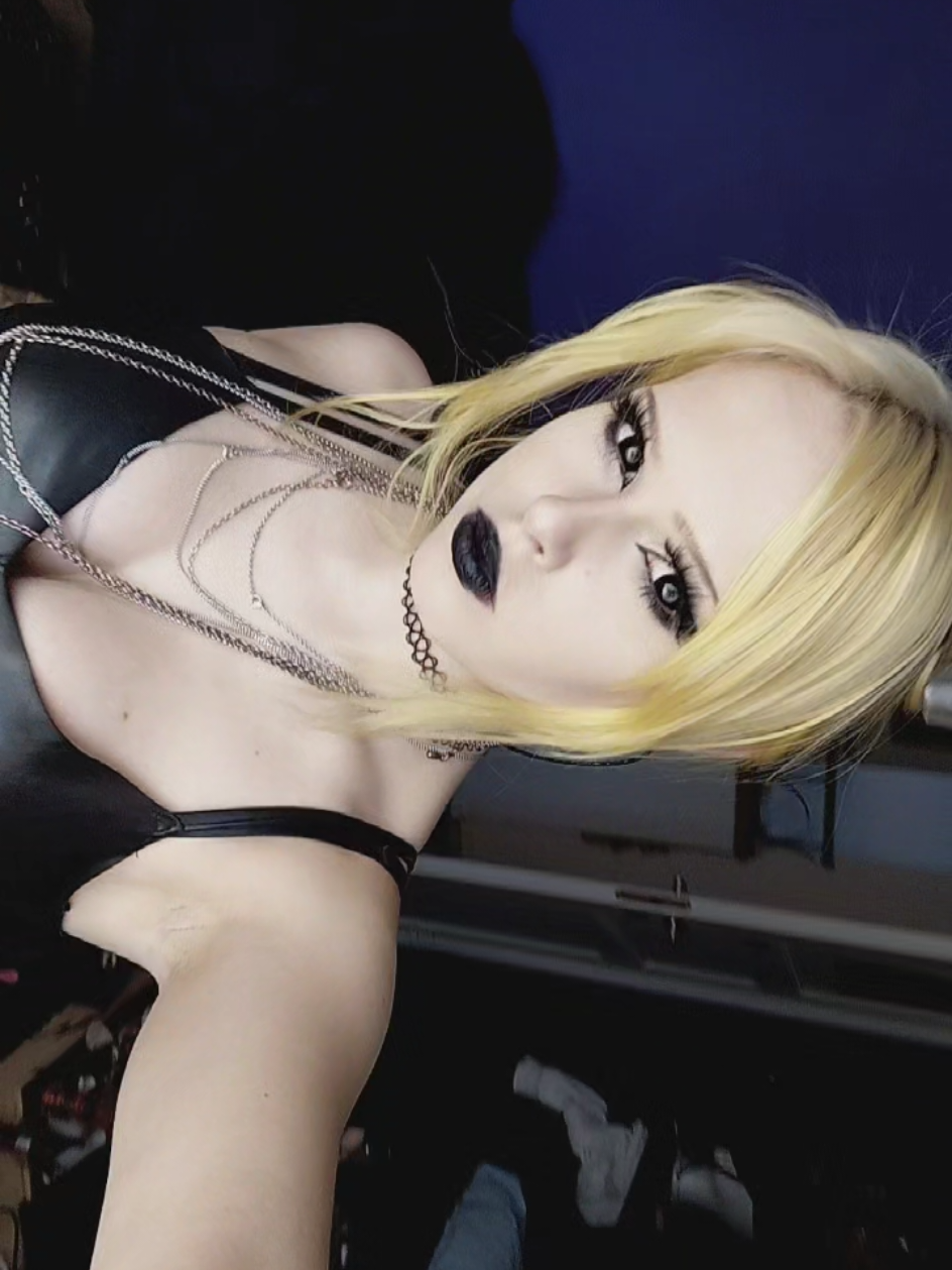 @𝒞𝒶𝓂𝒾🐜