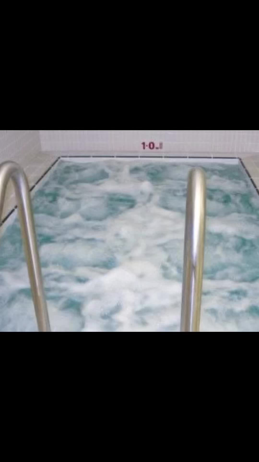 @𖠃