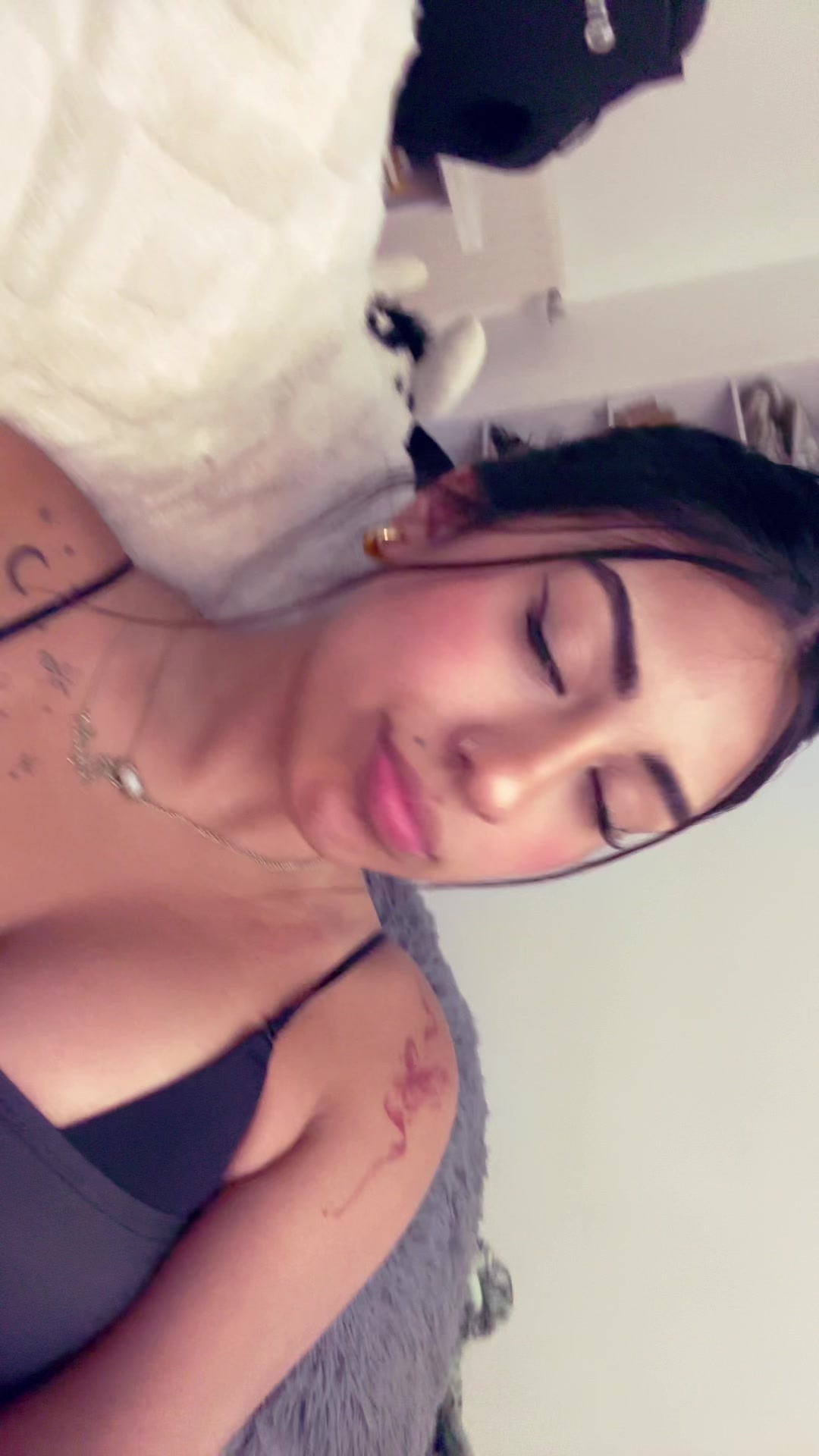 @laanyiyi ✨