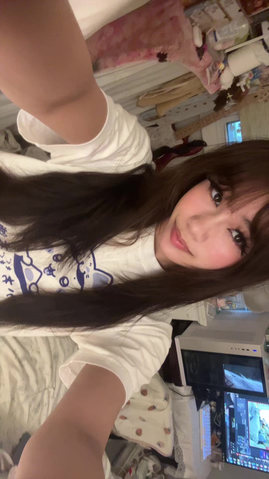 @:3