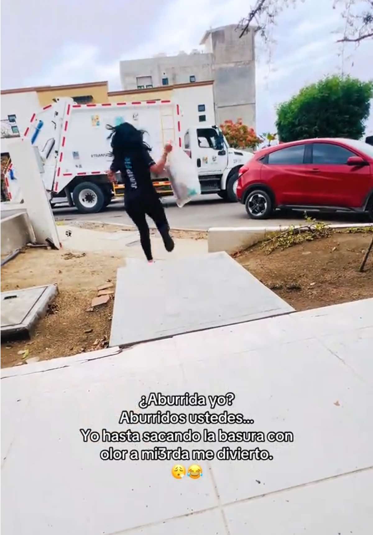 @Crishia Mejía