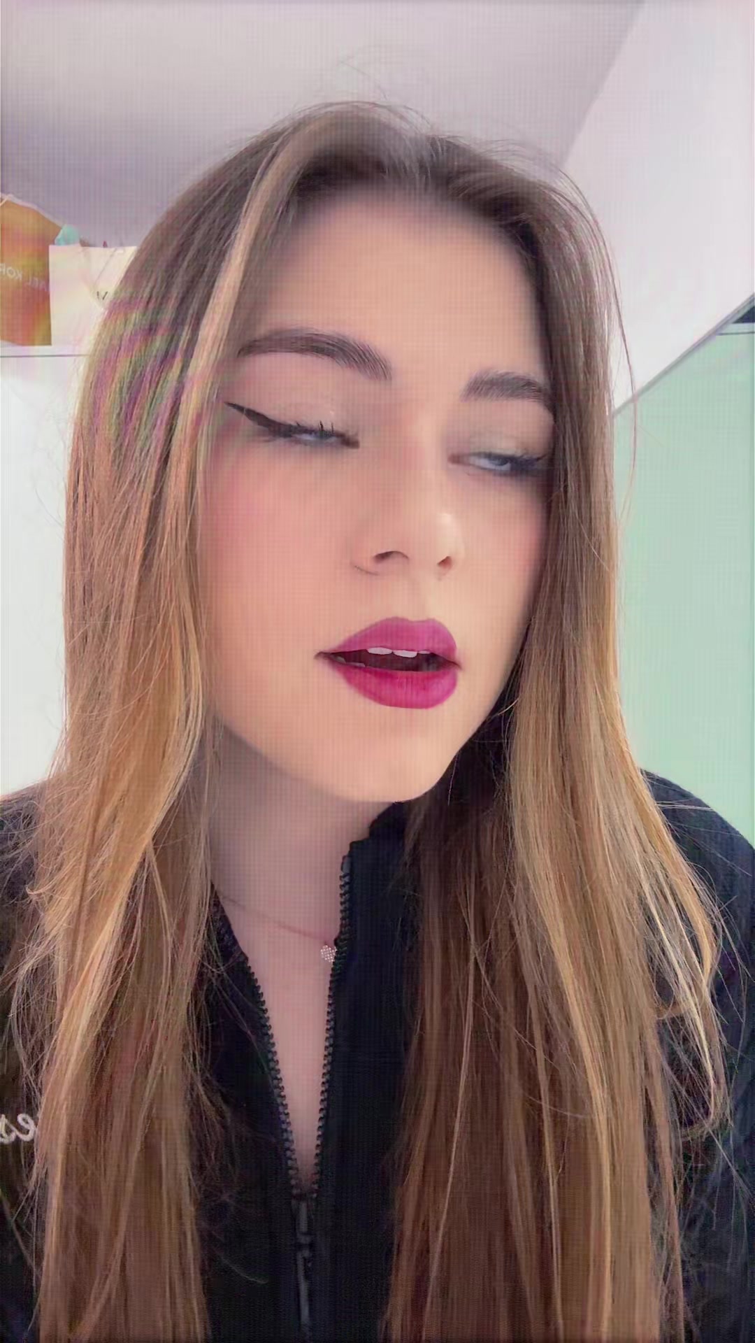@Valerica🦋