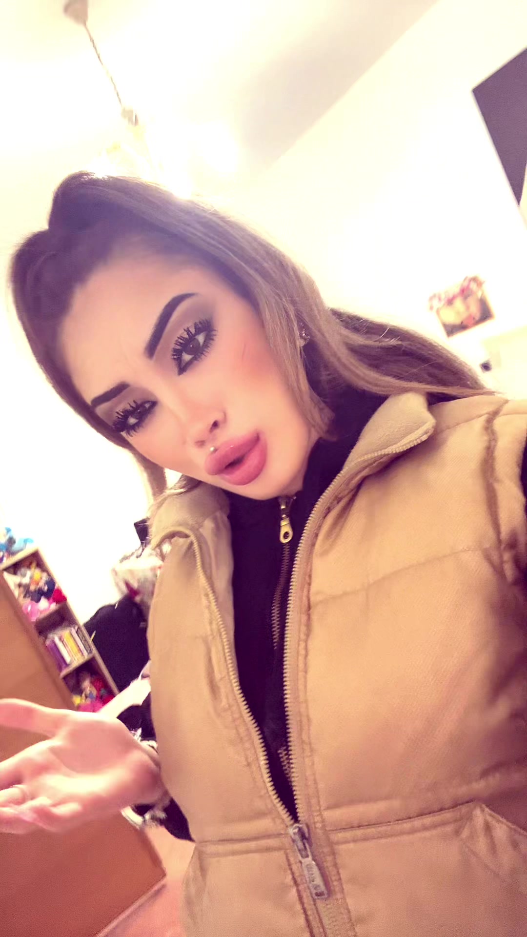 @auroraliotta__