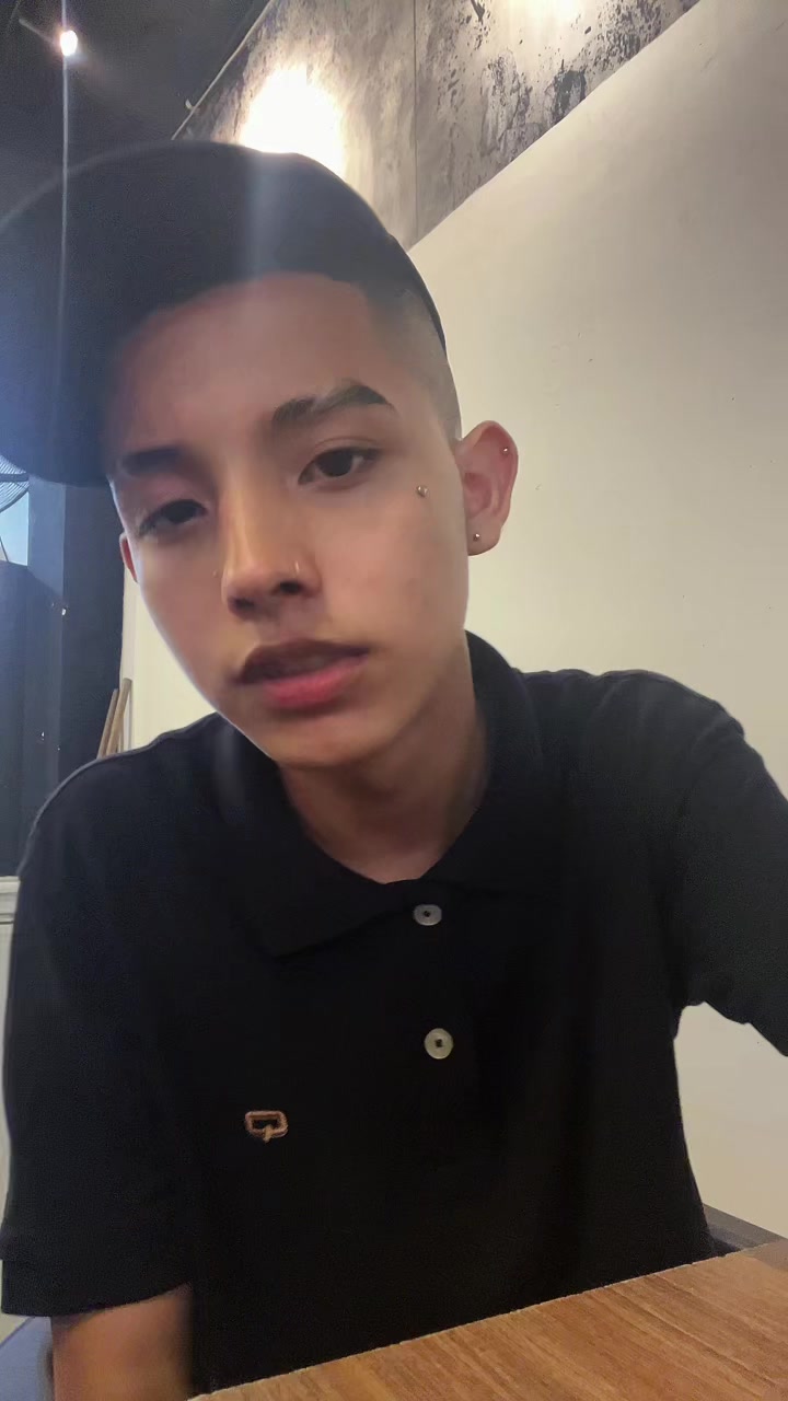 @𝐀𝐥𝐞𝐣𝐚𝐧𝐝𝐫𝐨🫅🏻