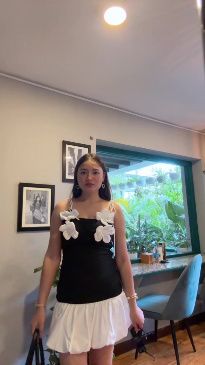 @Tris___na