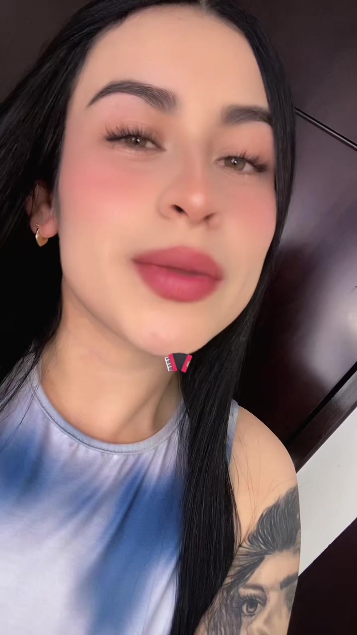 @Aleja🦦 Te Sigue