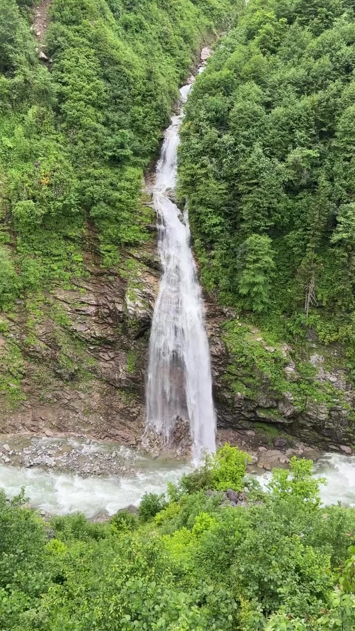 @&Ouml;zen Ce
