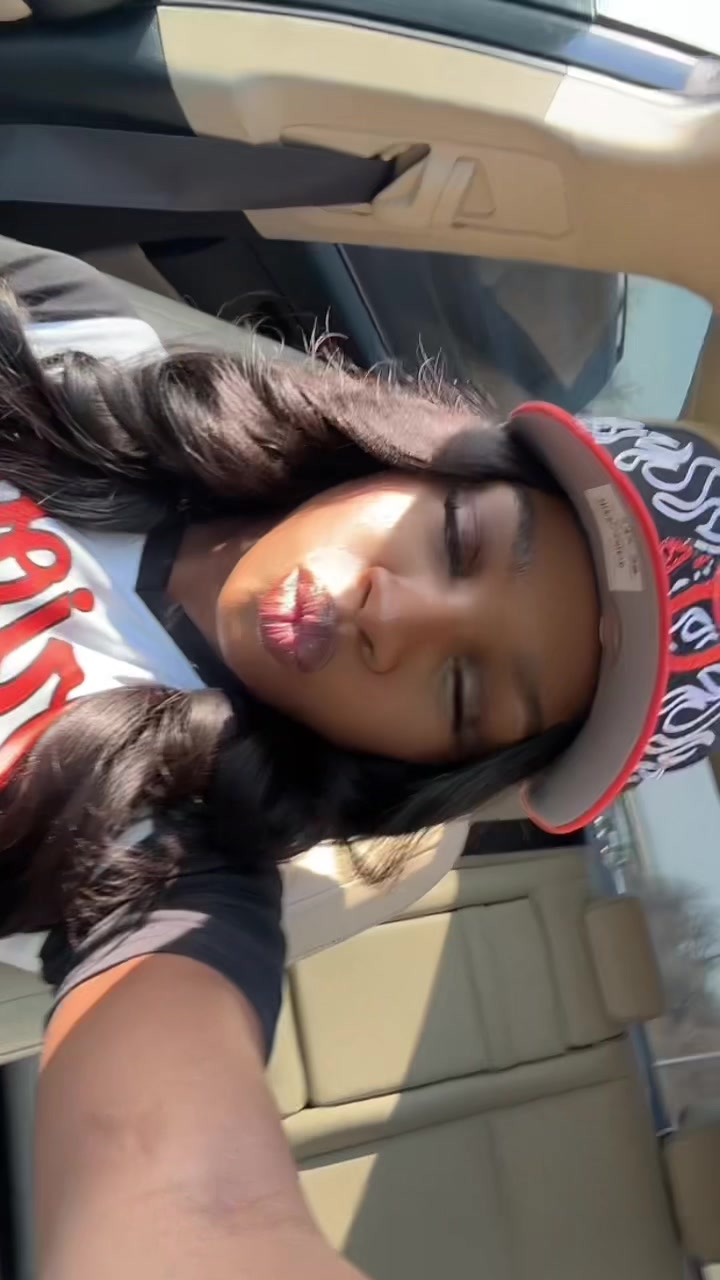 @Iamkaylawaylaxo