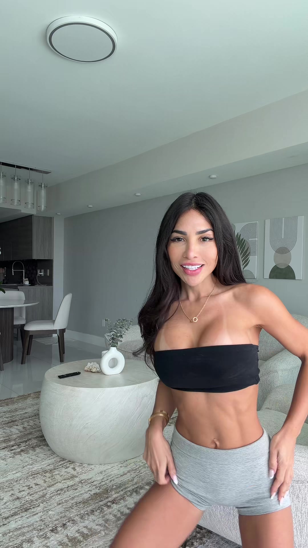 @Alessandra Leon