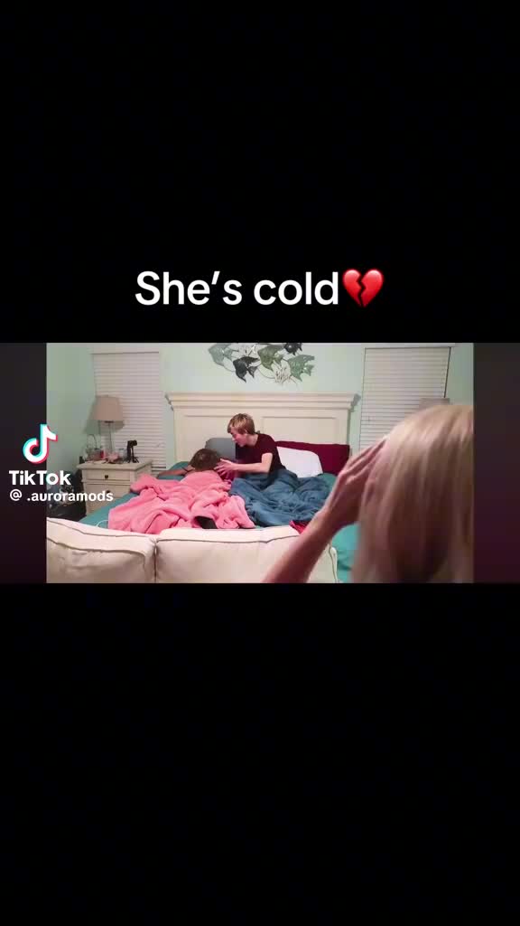 @⃟