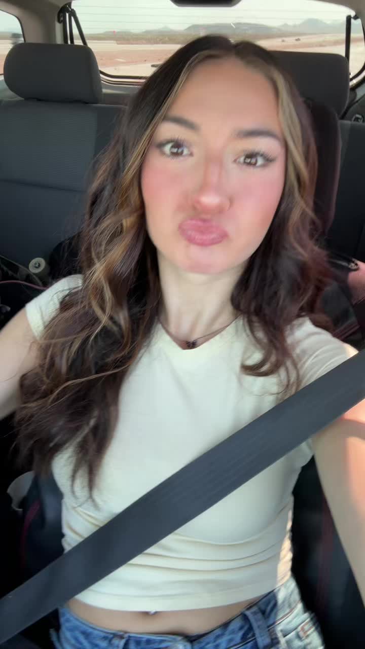 @Bella