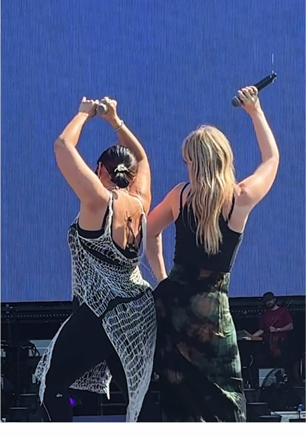 @Nelly Furtado
