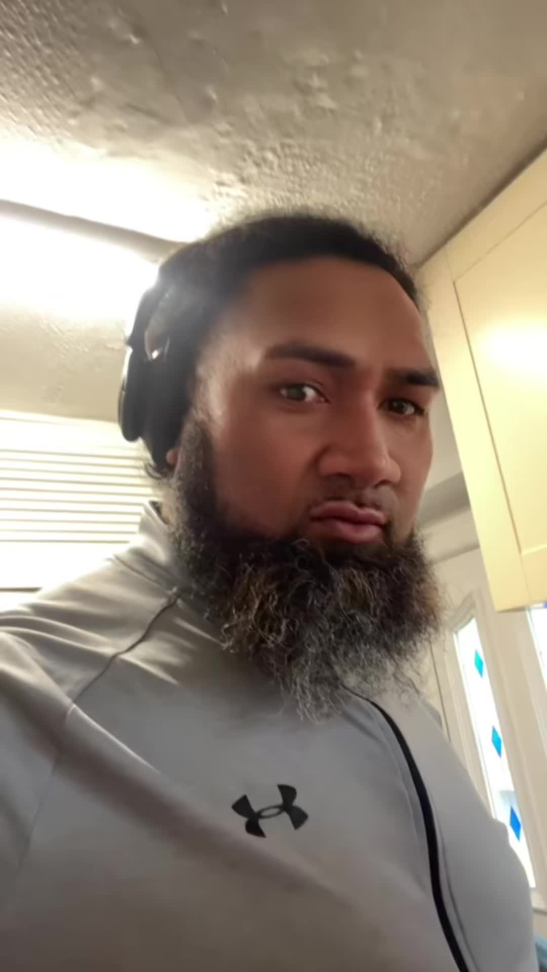 @Dancing Bus Driver 🇹🇴❤️💛🖤