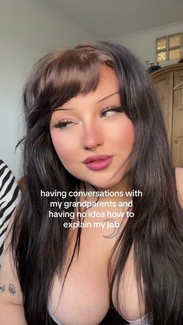 @holly