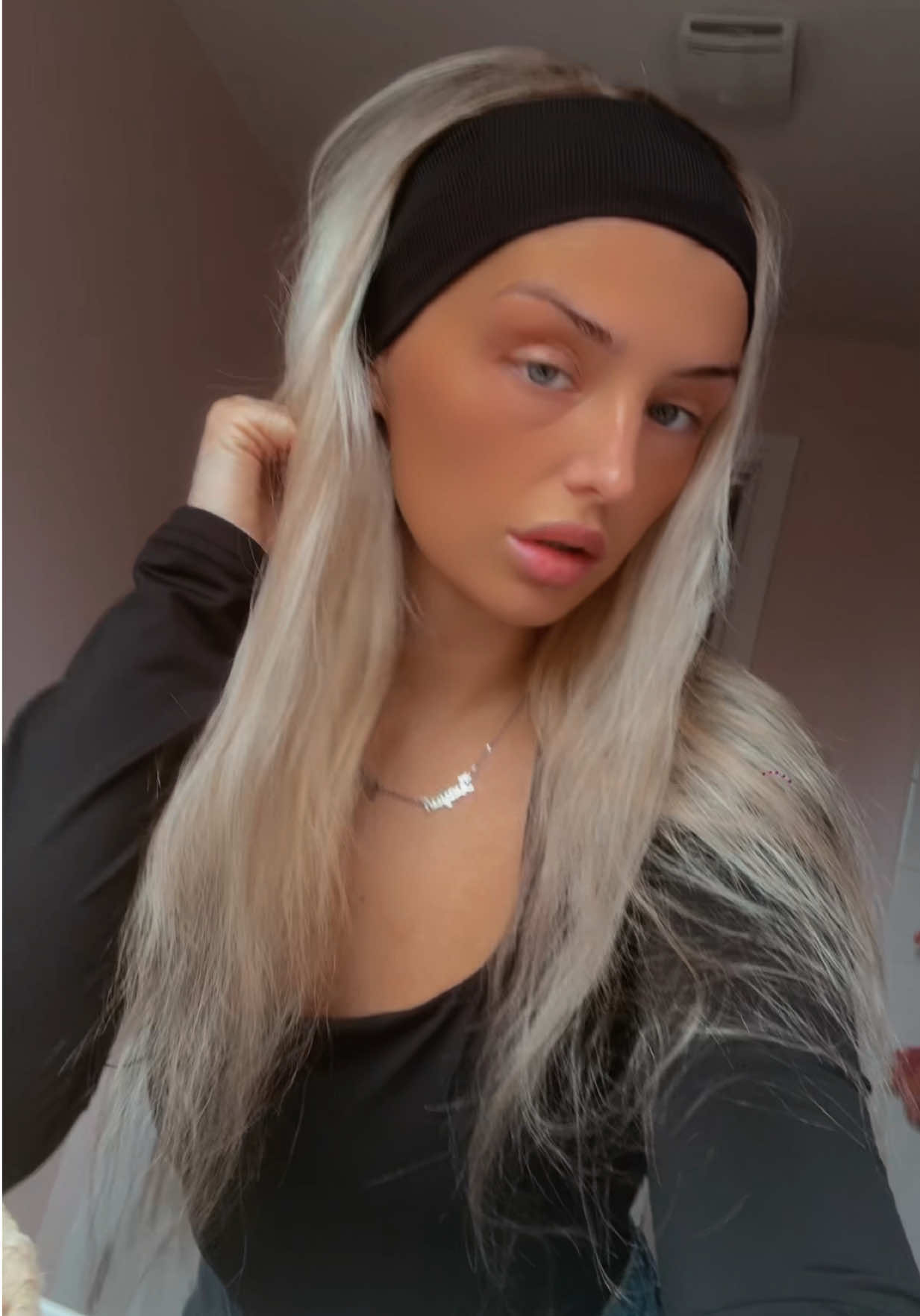 @𝐿𝑒𝒶