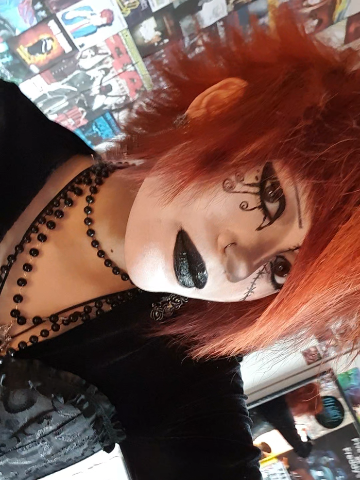 @MikaMassacre☢️💥