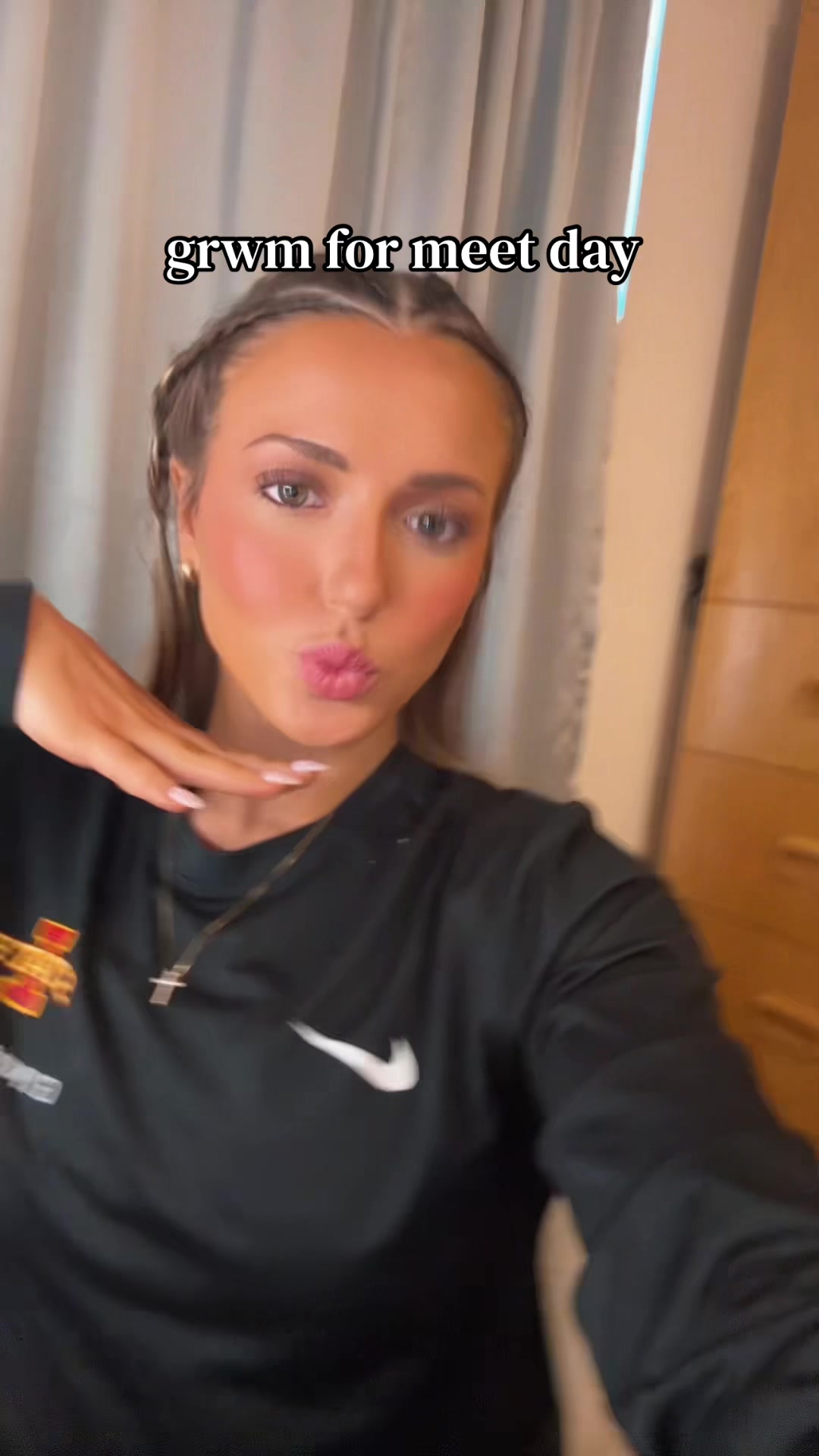@ella_roberts_