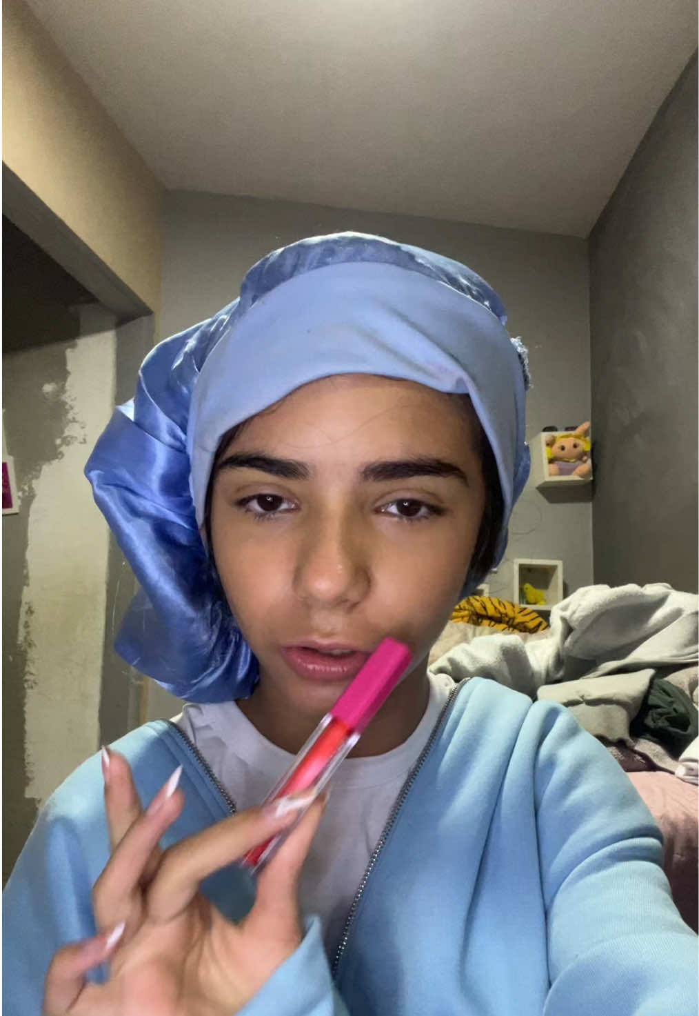 @larafamiliamadrona