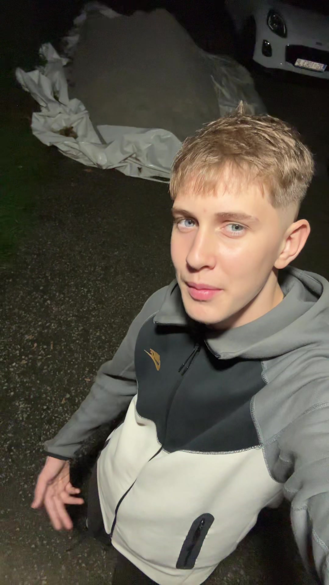 @Janzek