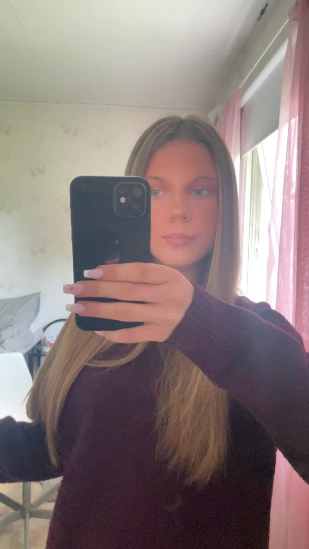 @️Ellii