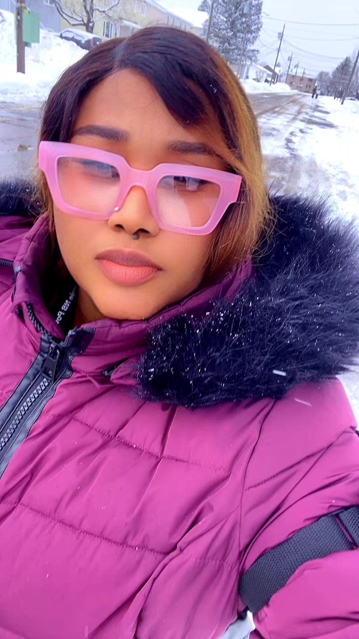 @Vanessa 🇨🇦