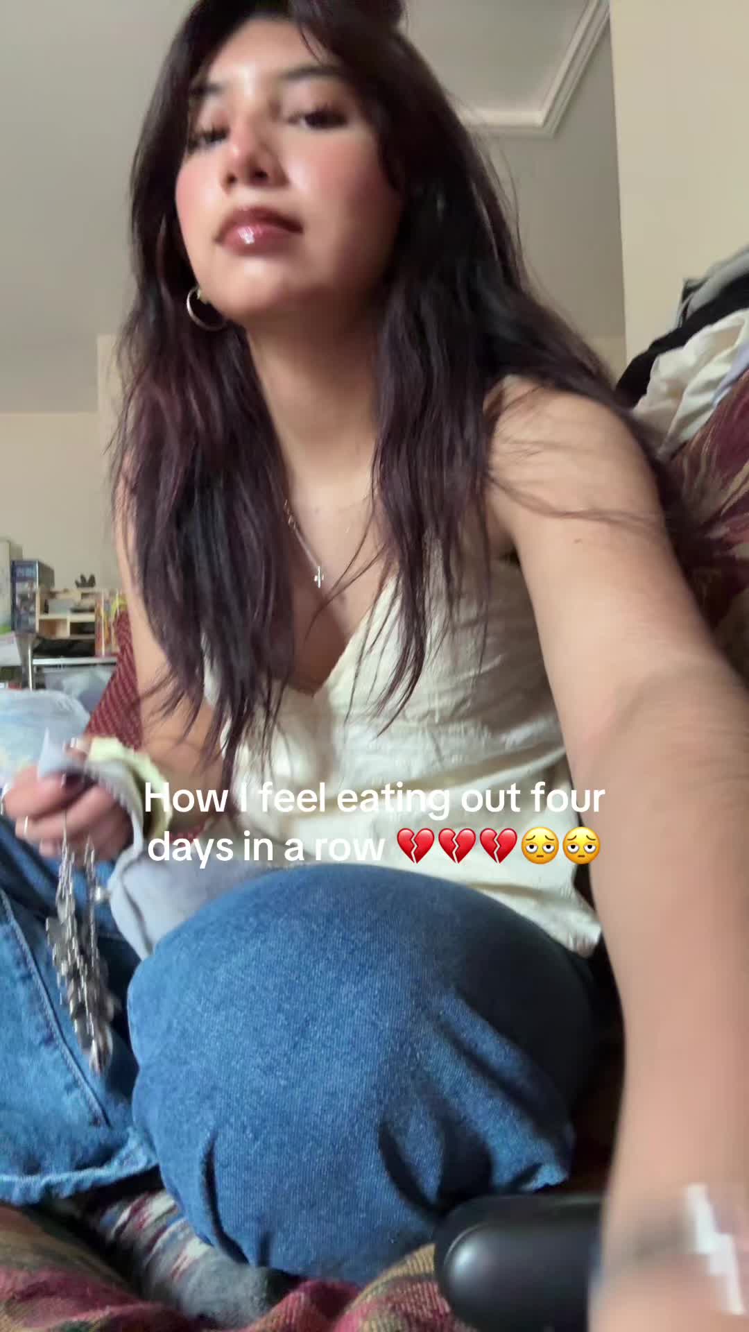 @:3